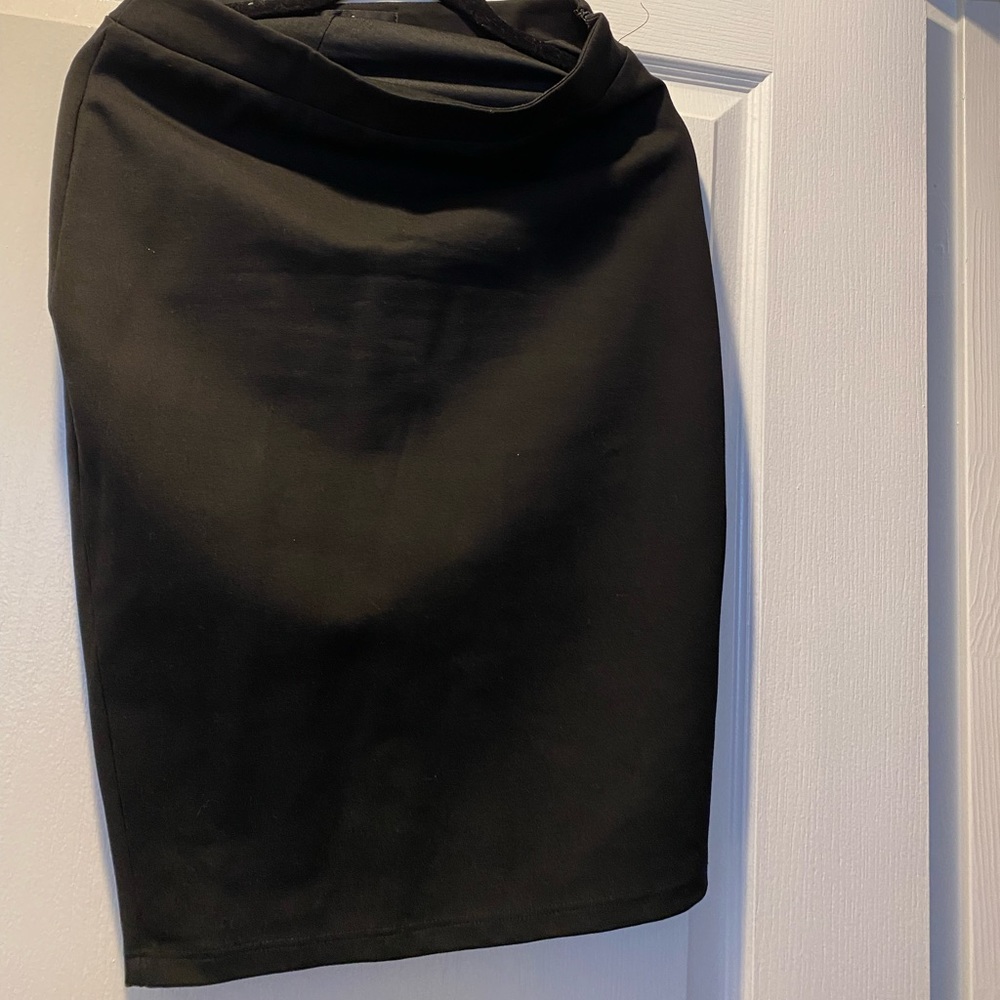 Black pencil skirt